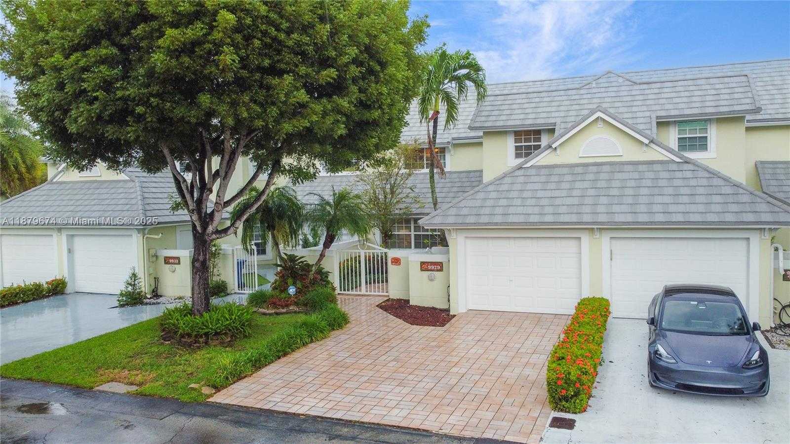 Small Image of 9929 NORTH WEST 49TH TER, Doral Number 7