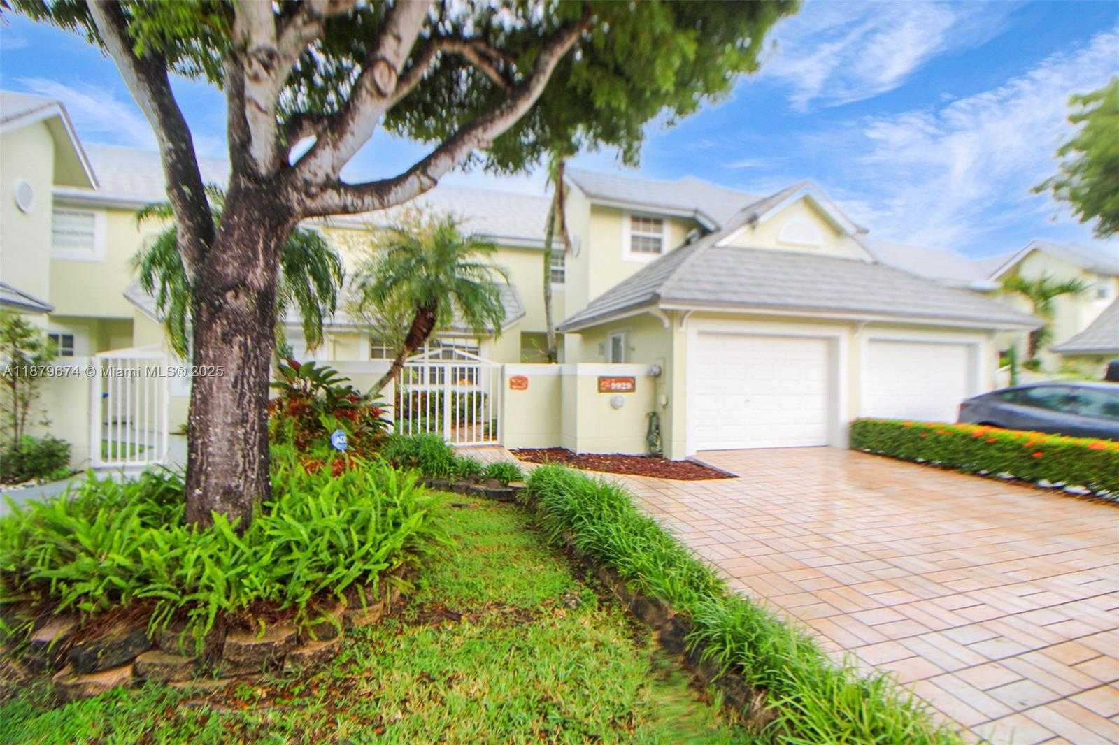 Small Image of 9929 NORTH WEST 49TH TER, Doral Number 8