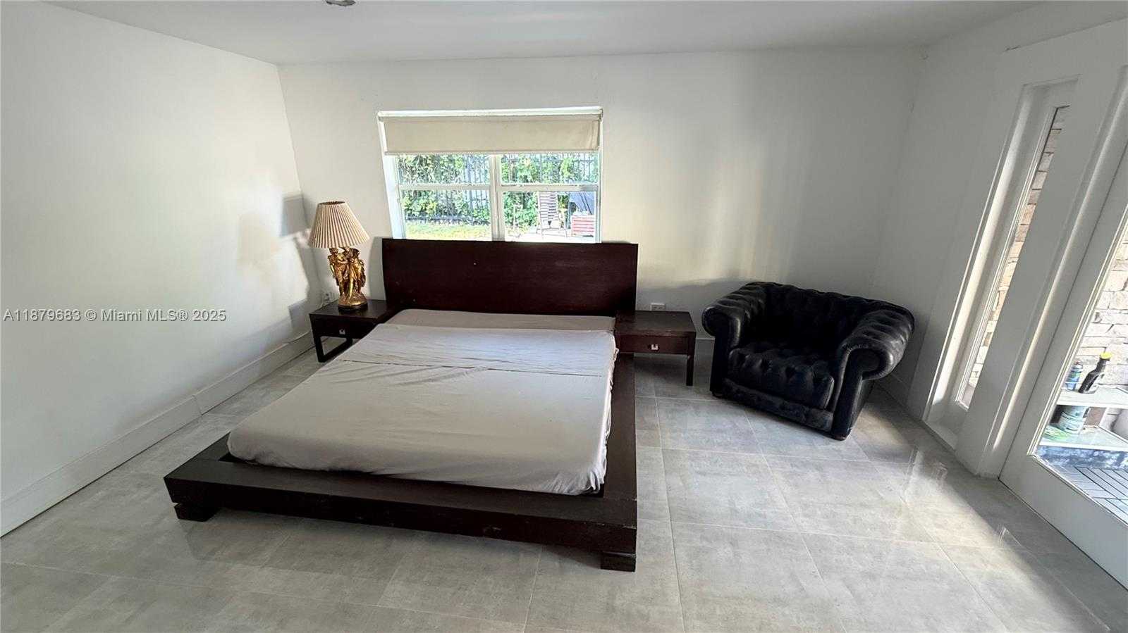 Small Image of 691 NORTH WEST 7TH ST RD, Miami Number 13