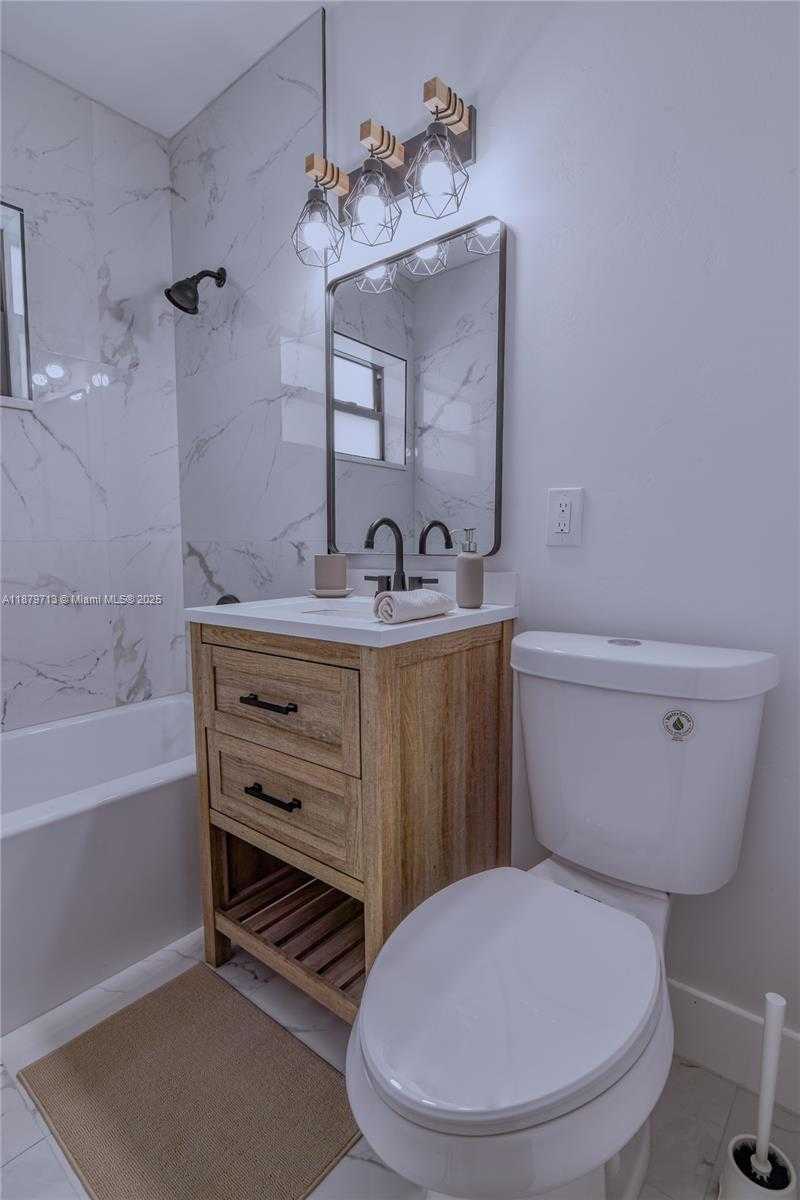 Small Image of 413 SOUTH WEST 22ND TER, Fort Lauderdale Number 13