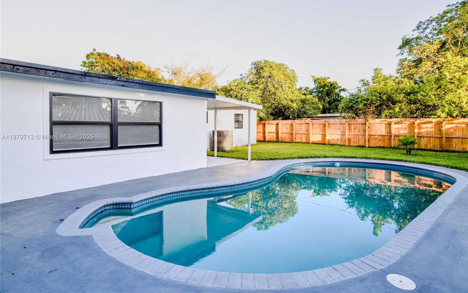 Small Image of 413 SOUTH WEST 22ND TER, Fort Lauderdale Number 17