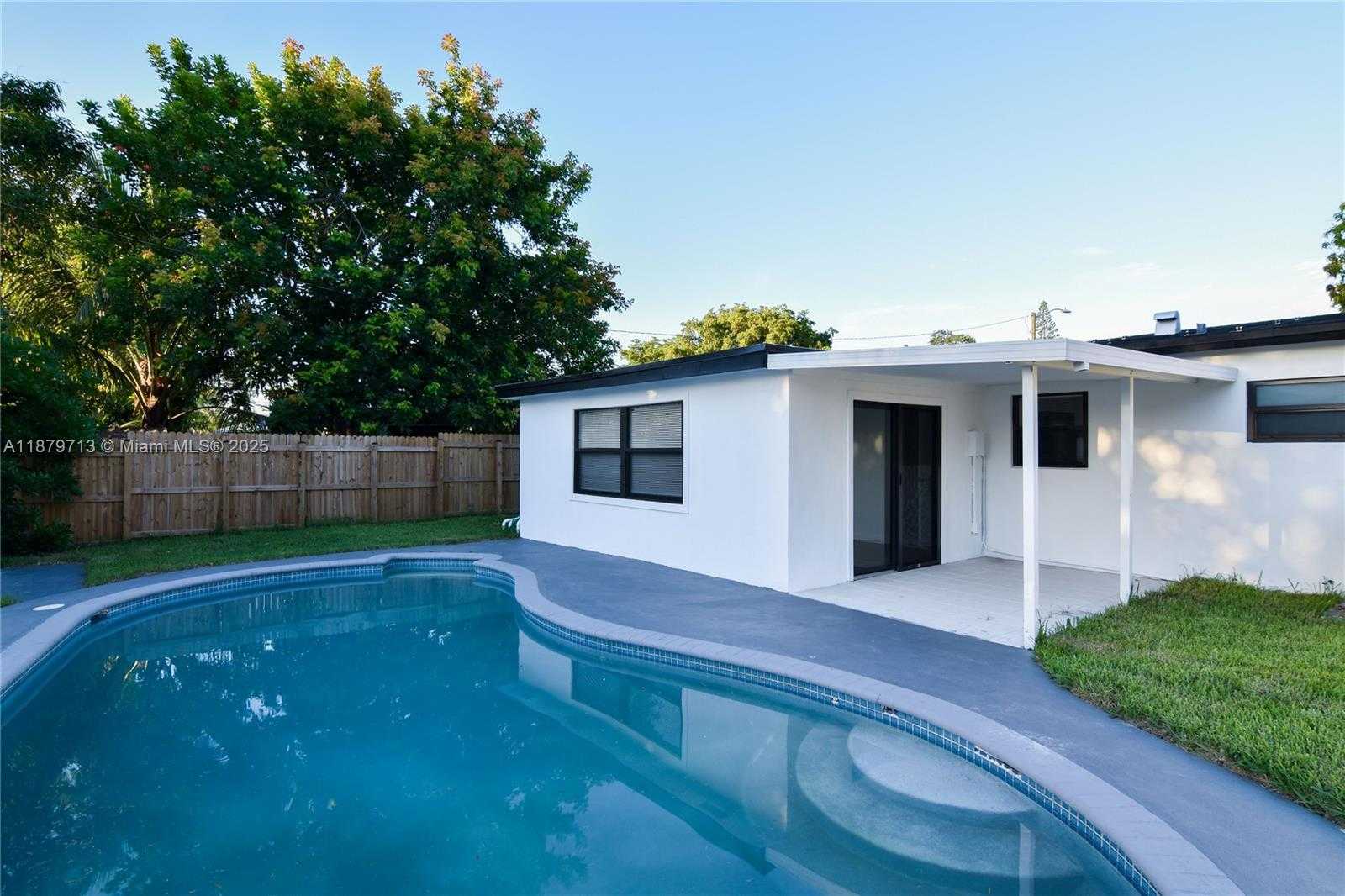 Small Image of 413 SOUTH WEST 22ND TER, Fort Lauderdale Number 20