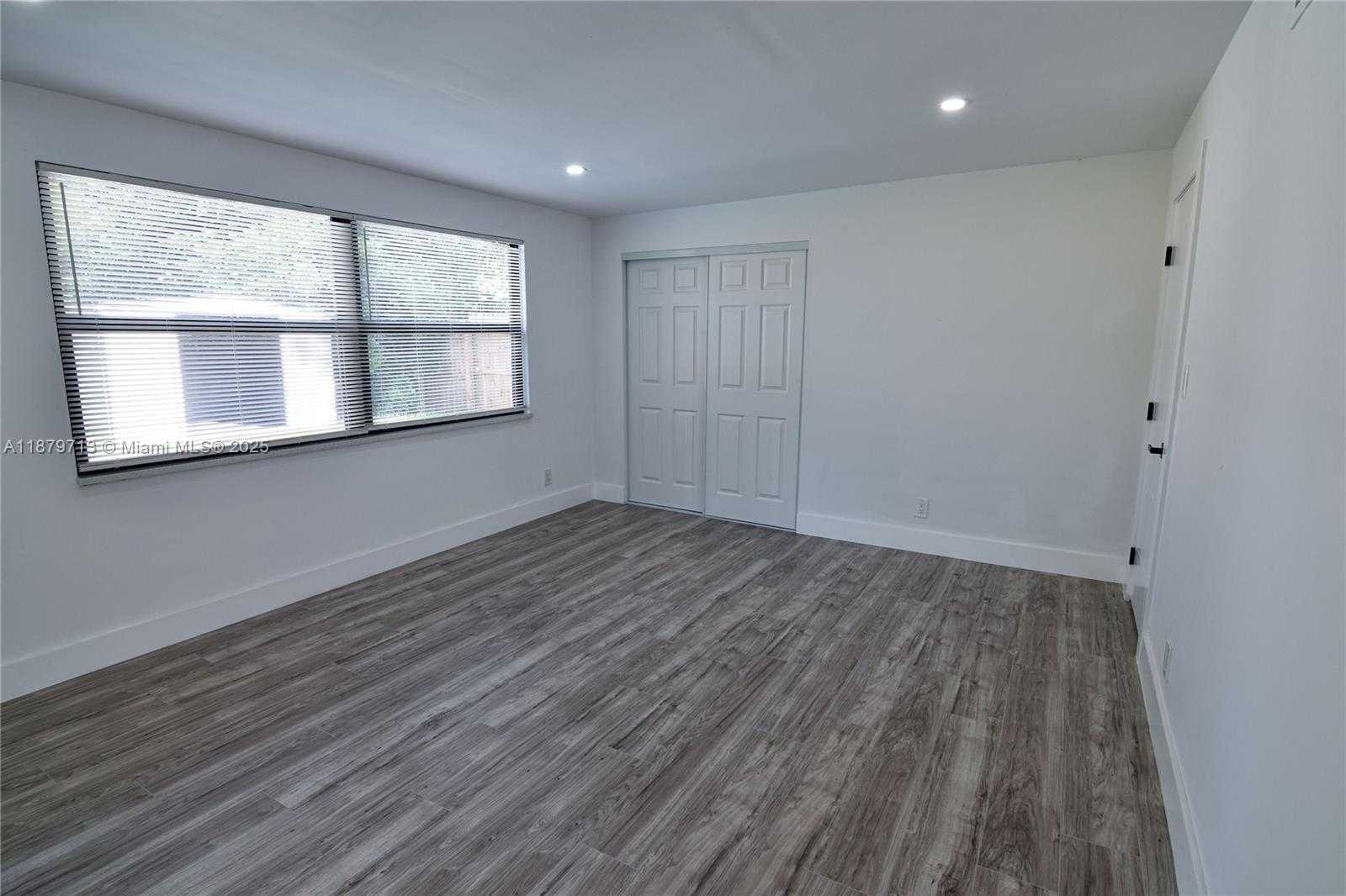 Small Image of 413 SOUTH WEST 22ND TER, Fort Lauderdale Number 24
