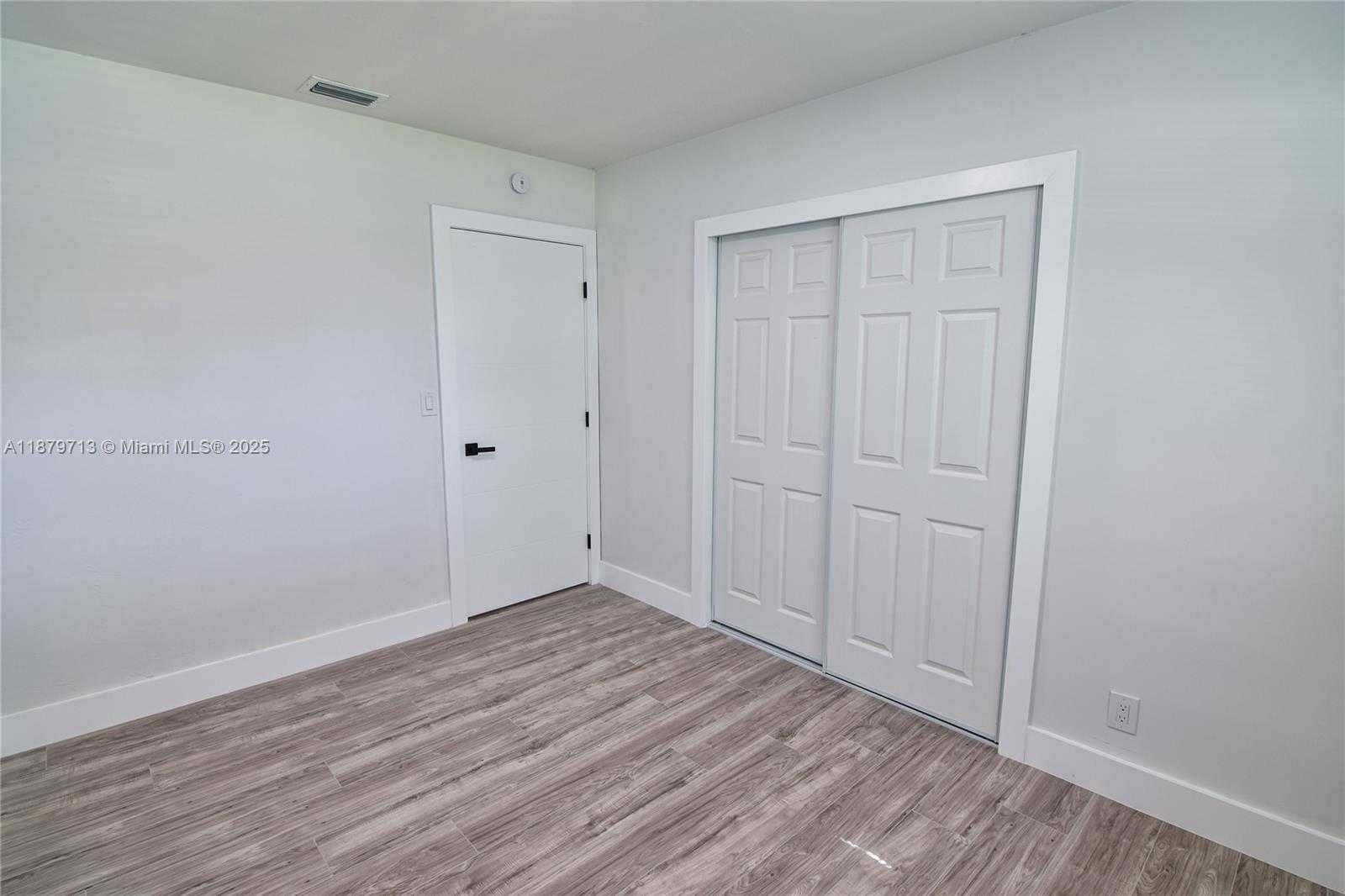 Small Image of 413 SOUTH WEST 22ND TER, Fort Lauderdale Number 29