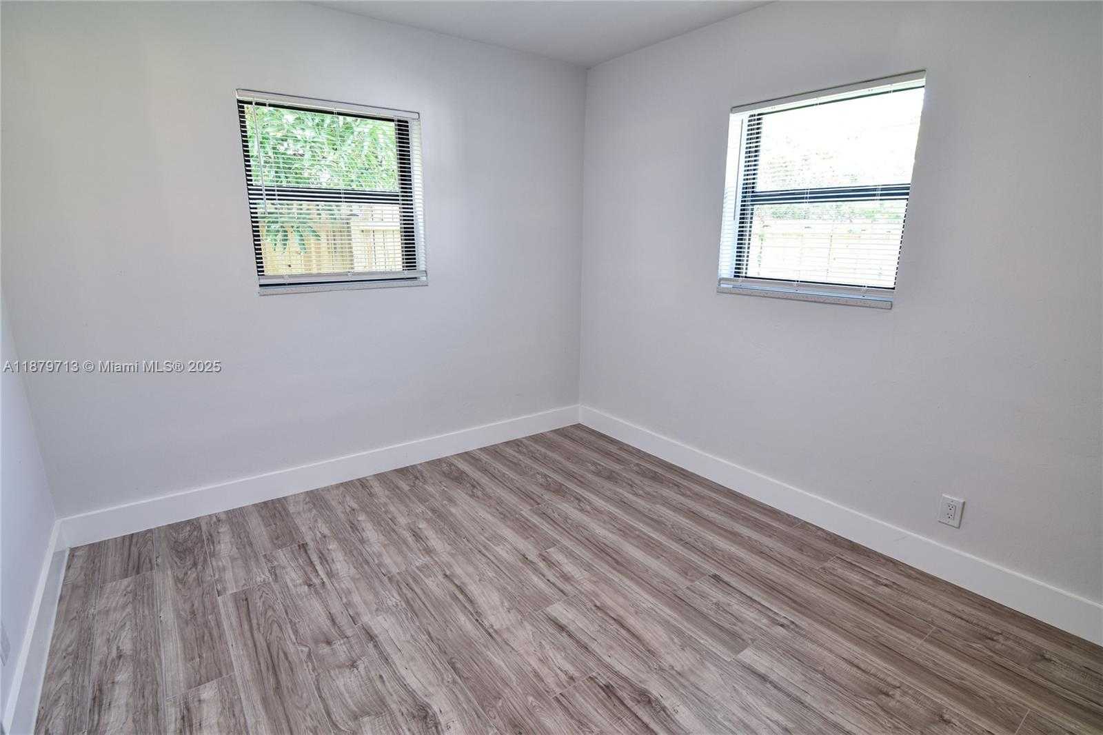 Small Image of 413 SOUTH WEST 22ND TER, Fort Lauderdale Number 33