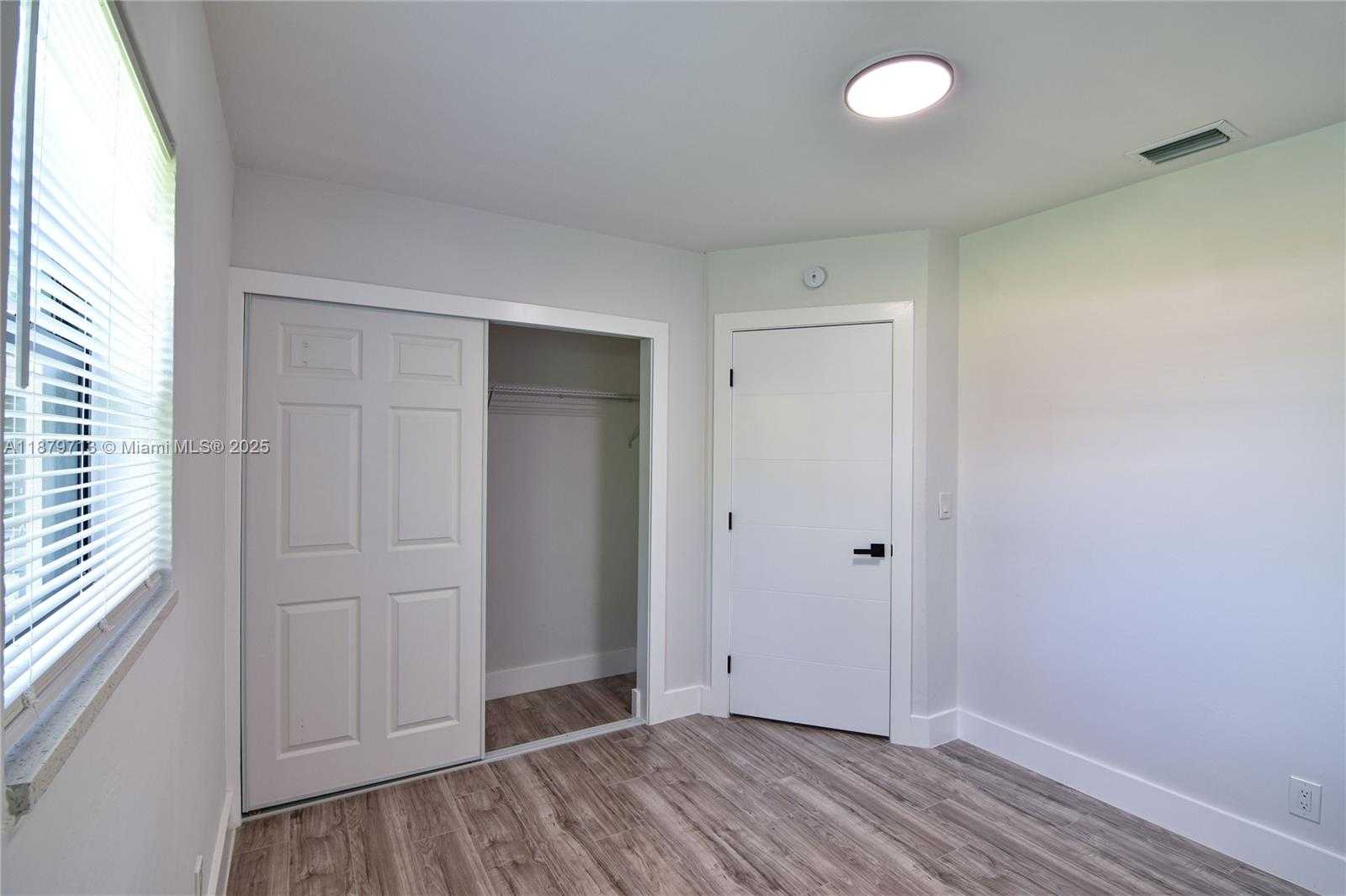 Small Image of 413 SOUTH WEST 22ND TER, Fort Lauderdale Number 34