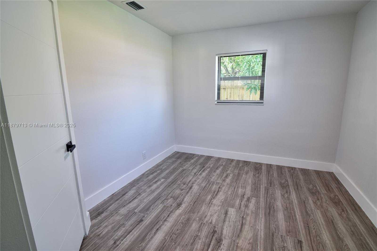 Small Image of 413 SOUTH WEST 22ND TER, Fort Lauderdale Number 36