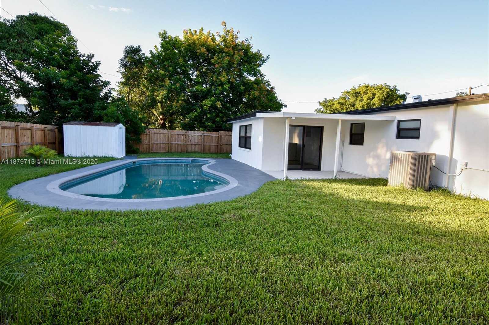 Small Image of 413 SOUTH WEST 22ND TER, Fort Lauderdale Number 42