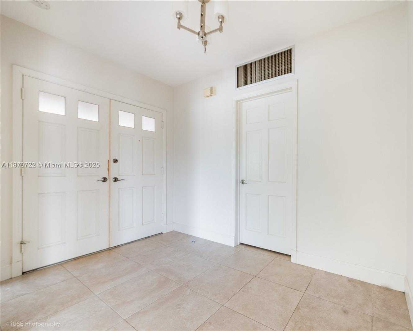 Small Image of 1265 SOUTH ALHAMBRA CIR, Coral Gables Number 2