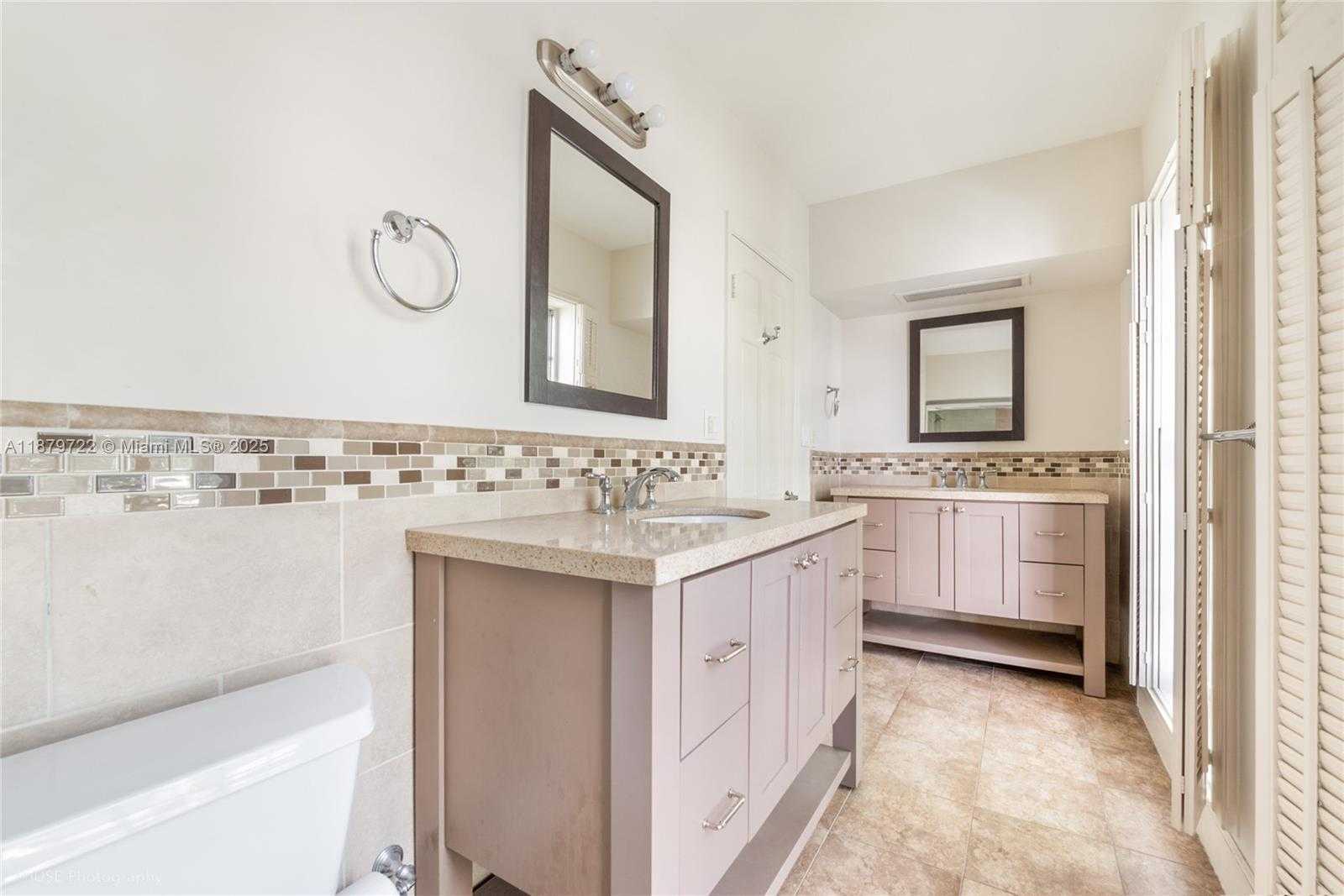 Small Image of 1265 SOUTH ALHAMBRA CIR, Coral Gables Number 20