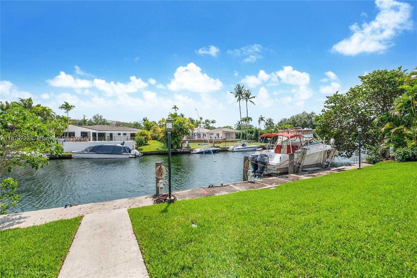 Small Image of 1265 SOUTH ALHAMBRA CIR, Coral Gables Number 26