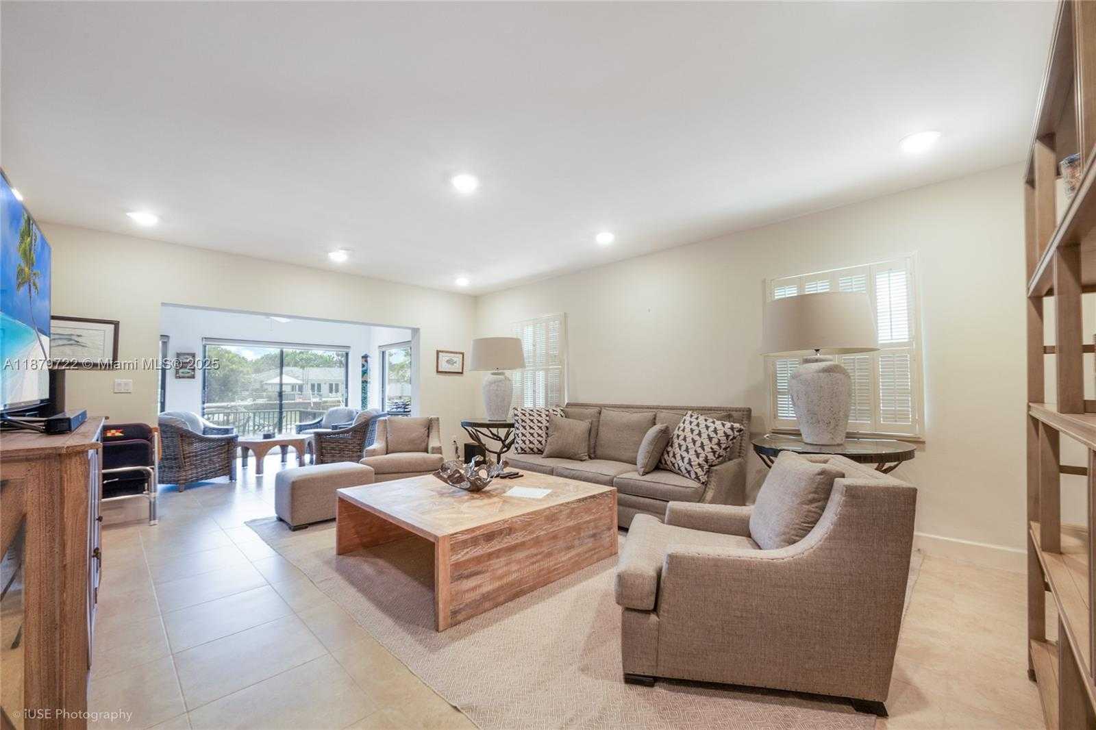 Small Image of 1265 SOUTH ALHAMBRA CIR, Coral Gables Number 5