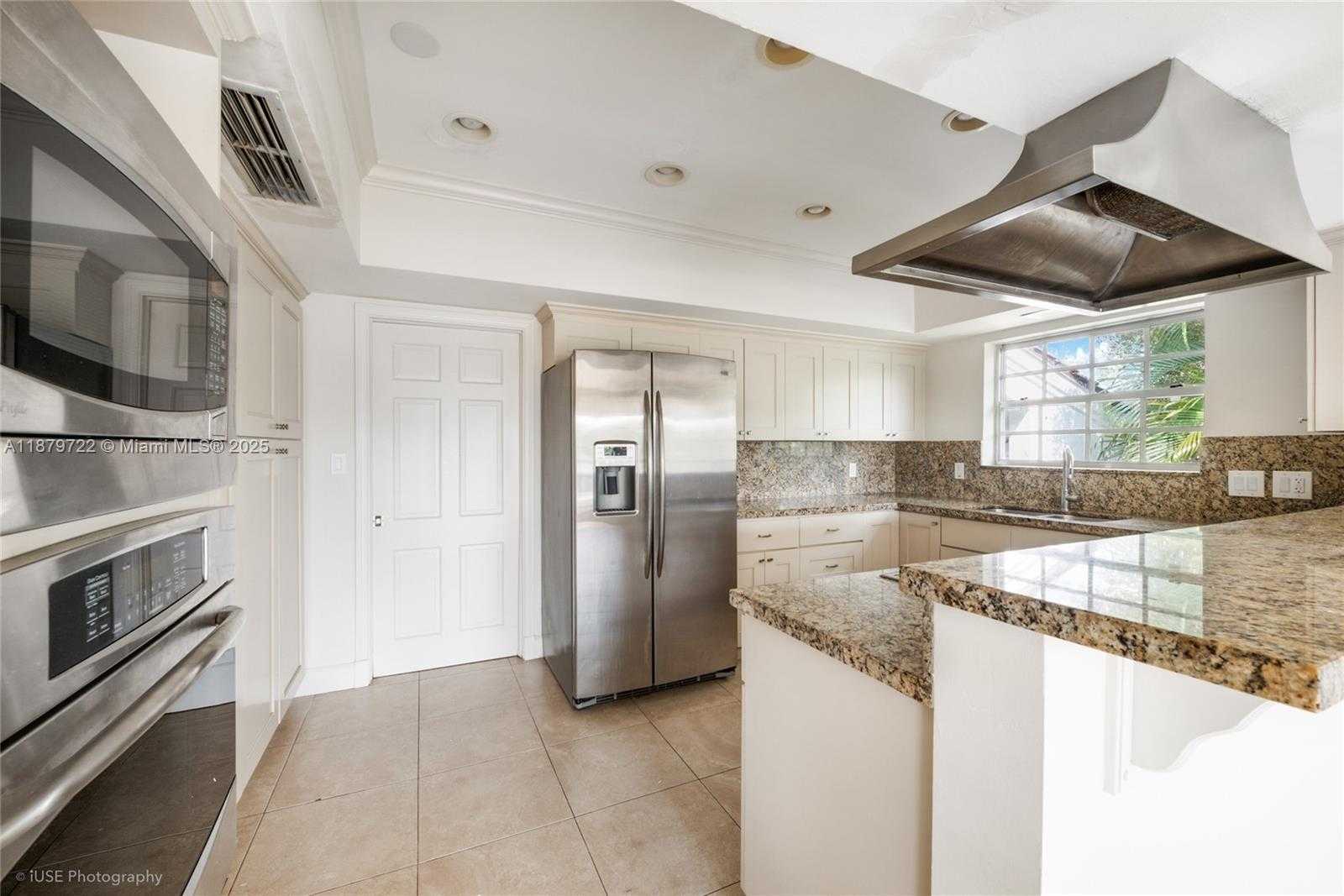 Small Image of 1265 SOUTH ALHAMBRA CIR, Coral Gables Number 6