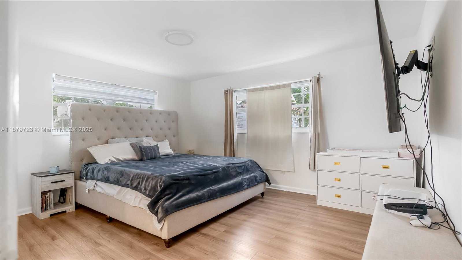 Small Image of 7031 SOUTH WEST 27TH CT, Miramar Number 14
