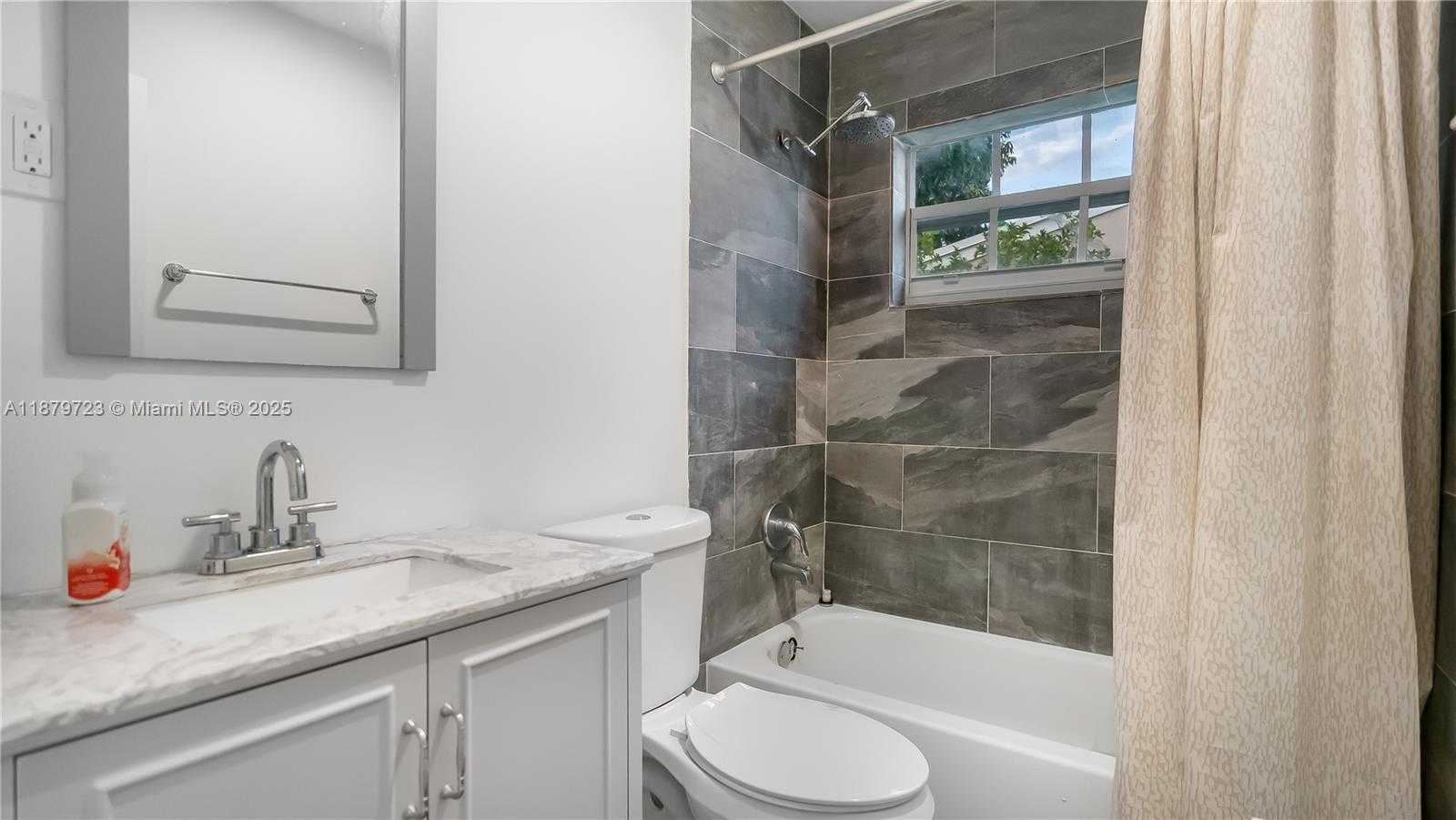 Small Image of 7031 SOUTH WEST 27TH CT, Miramar Number 19