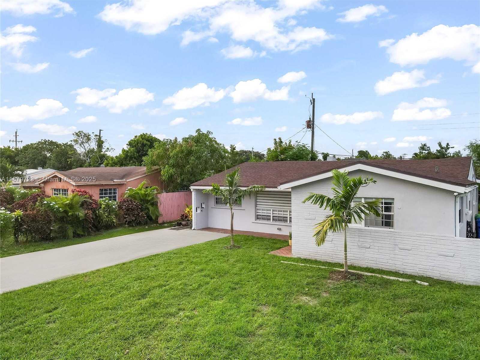 Small Image of 7031 SOUTH WEST 27TH CT, Miramar Number 2