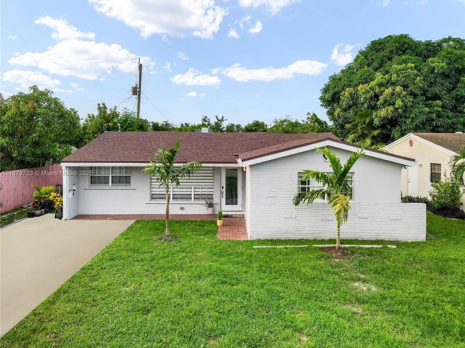Small Image of 7031 SOUTH WEST 27TH CT, Miramar Number 3