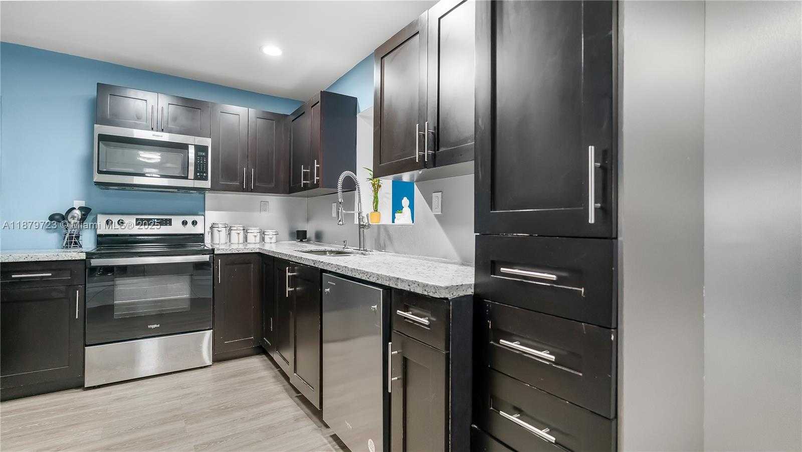 Small Image of 7031 SOUTH WEST 27TH CT, Miramar Number 4