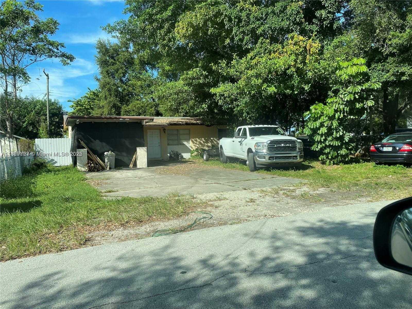 Small Image of 2755 NORTH EAST 207TH ST, Aventura Number 2