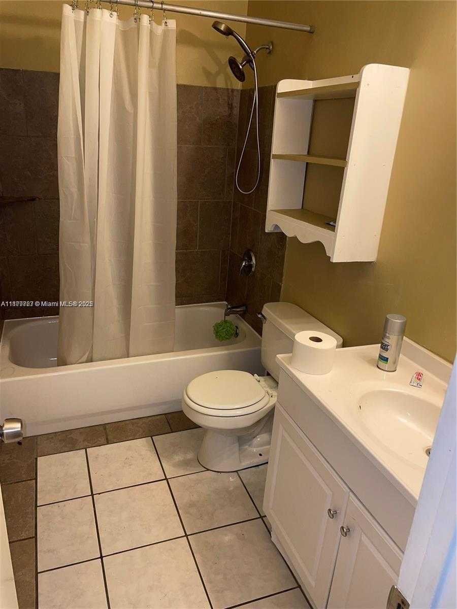 Small Image of 2755 NORTH EAST 207TH ST, Aventura Number 4