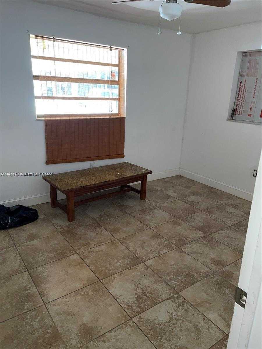 Small Image of 2755 NORTH EAST 207TH ST, Aventura Number 6