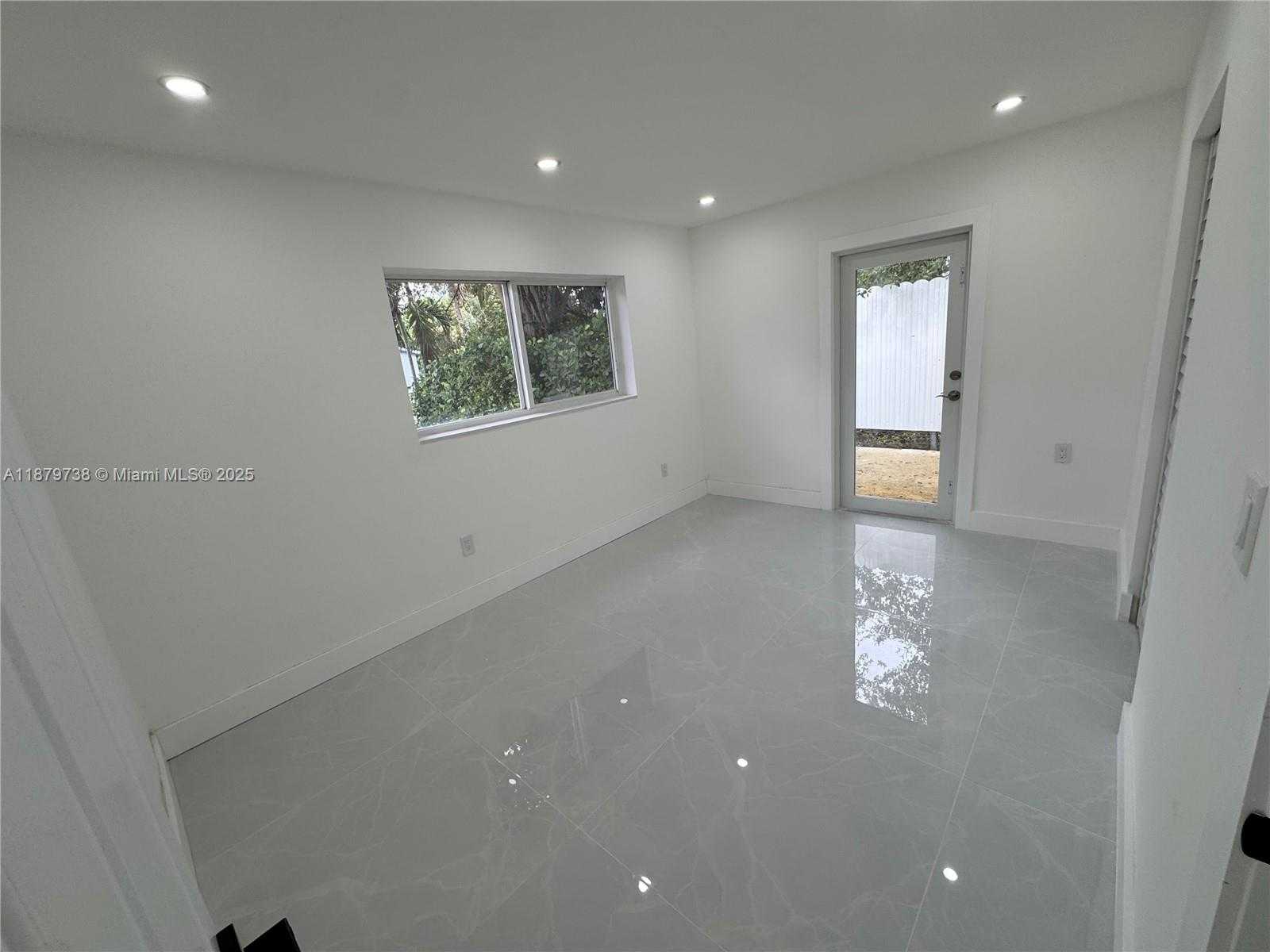 Small Image of 2530 NORTH WEST 204TH ST, Miami Gardens Number 11
