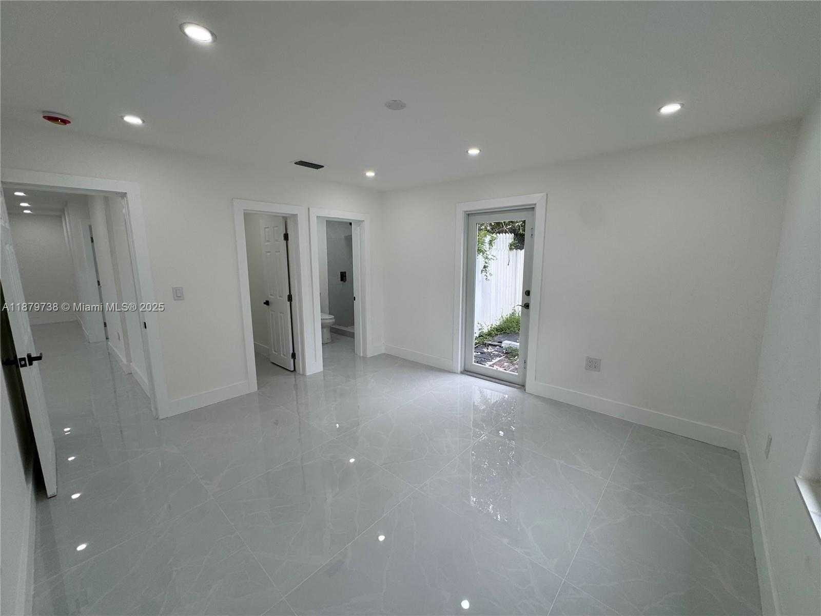 Small Image of 2530 NORTH WEST 204TH ST, Miami Gardens Number 17