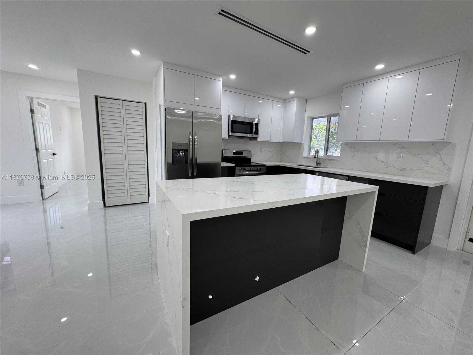 Small Image of 2530 NORTH WEST 204TH ST, Miami Gardens Number 5