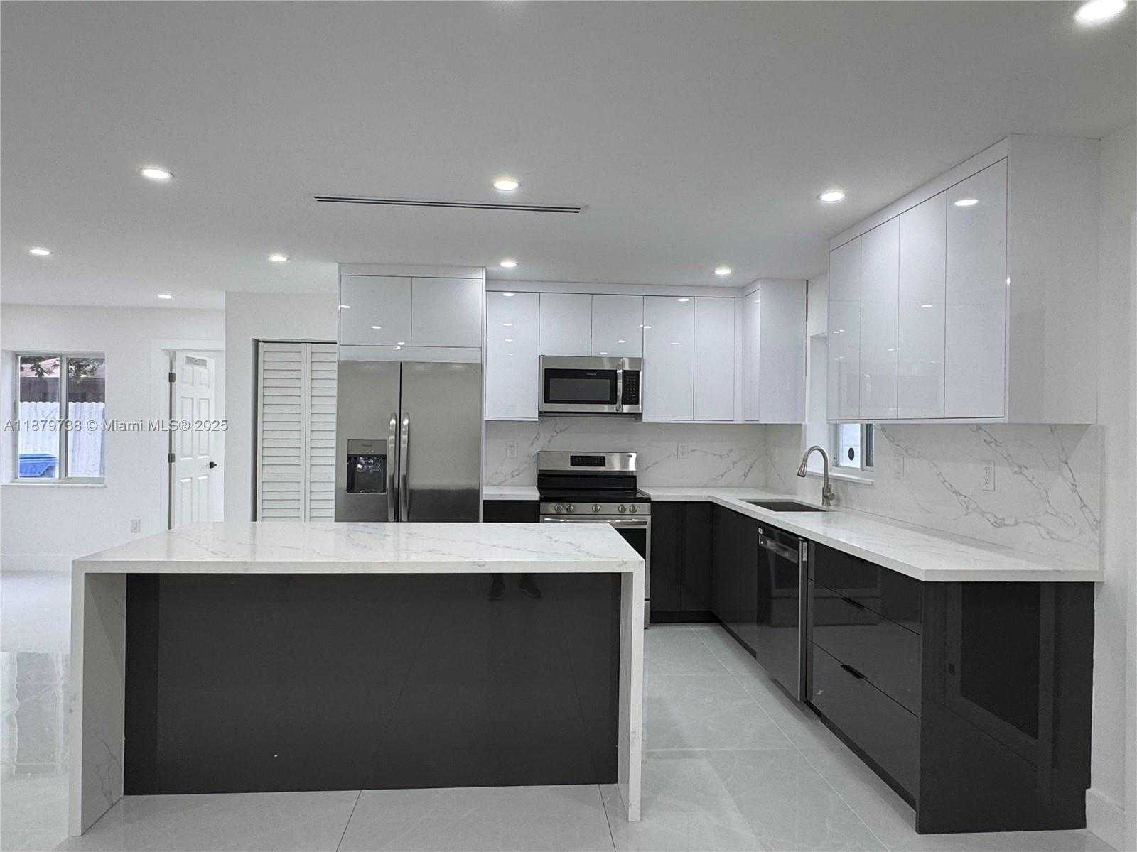 Small Image of 2530 NORTH WEST 204TH ST, Miami Gardens Number 7