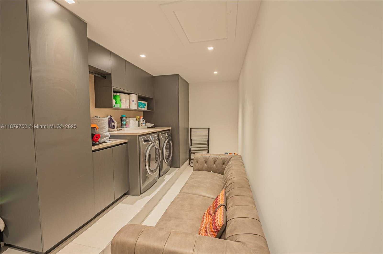Small Image of 3380 SOUTH WEST 50TH ST, Hollywood Number 35