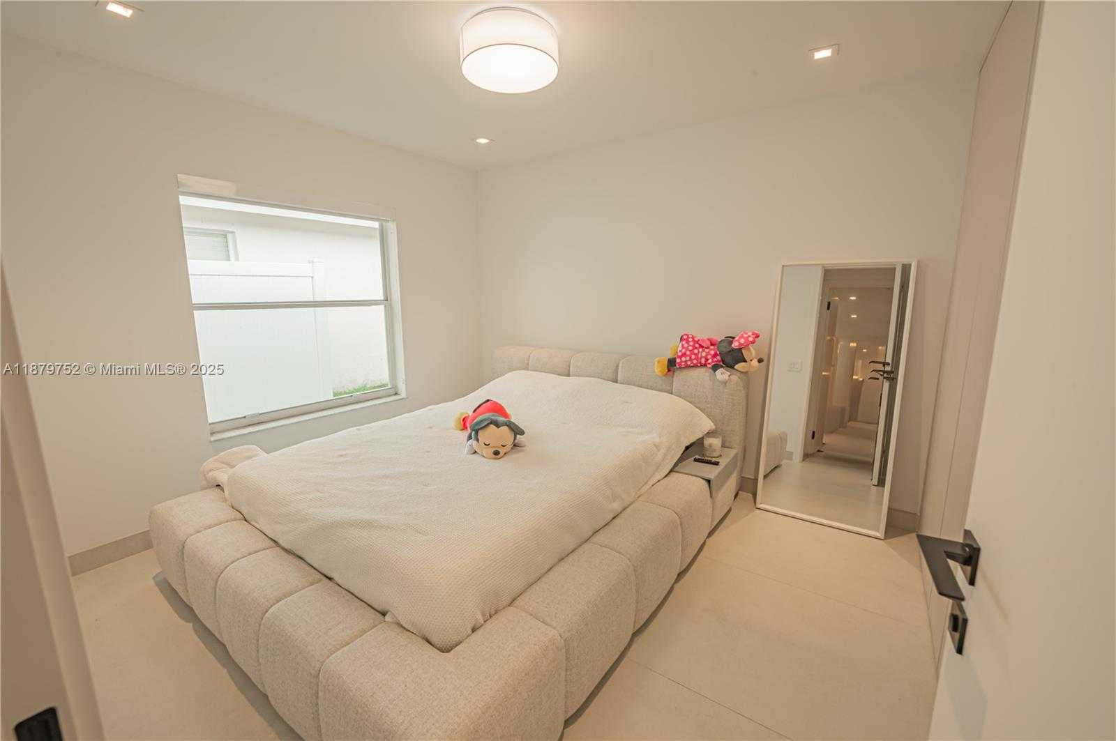 Small Image of 3380 SOUTH WEST 50TH ST, Hollywood Number 36