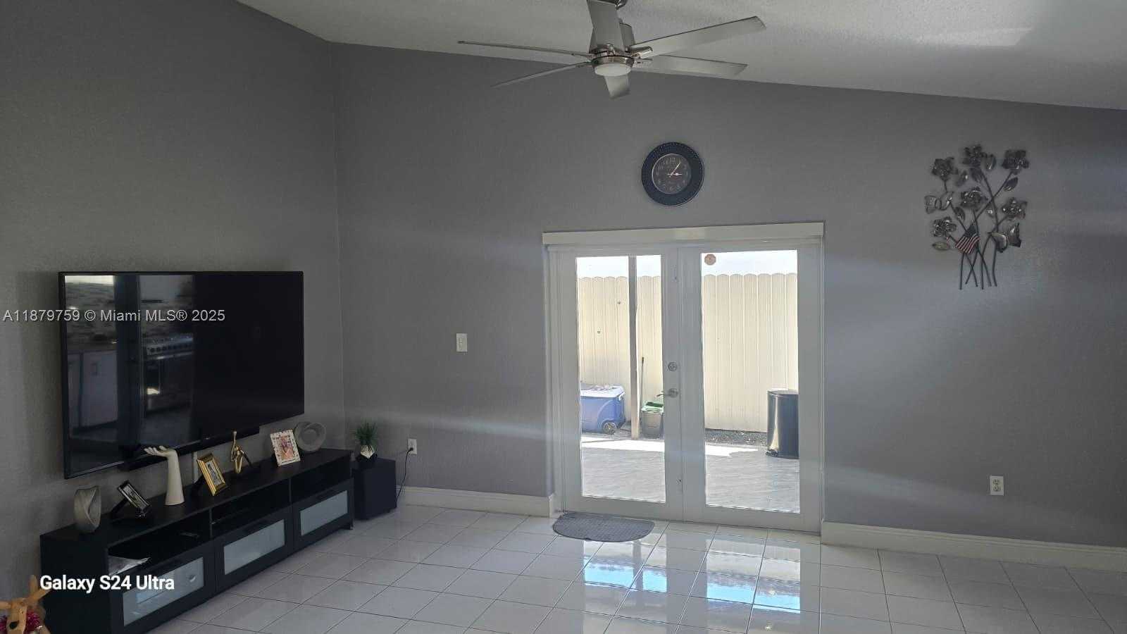 Small Image of 3240 WEST 76TH PL, Hialeah Number 10