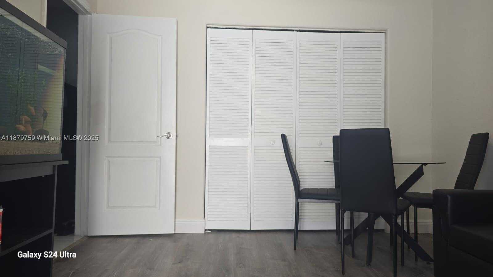 Small Image of 3240 WEST 76TH PL, Hialeah Number 23
