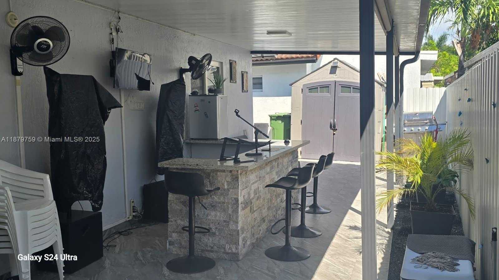 Small Image of 3240 WEST 76TH PL, Hialeah Number 33