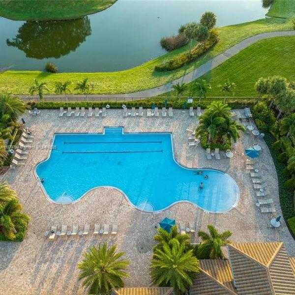 Small Image of 1422 SILK OAK DR, Hollywood Number 28