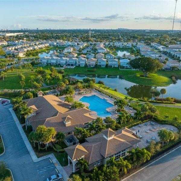 Small Image of 1422 SILK OAK DR, Hollywood Number 29