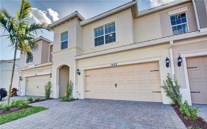 Small Image of 1422 SILK OAK DR, Hollywood Number 3