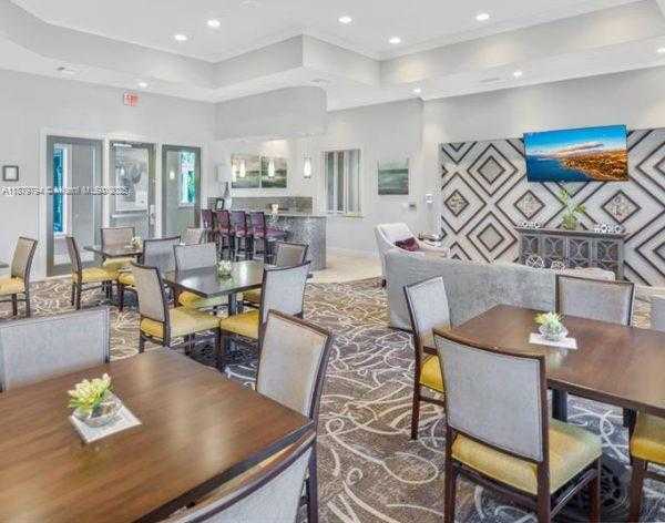 Small Image of 1422 SILK OAK DR, Hollywood Number 34