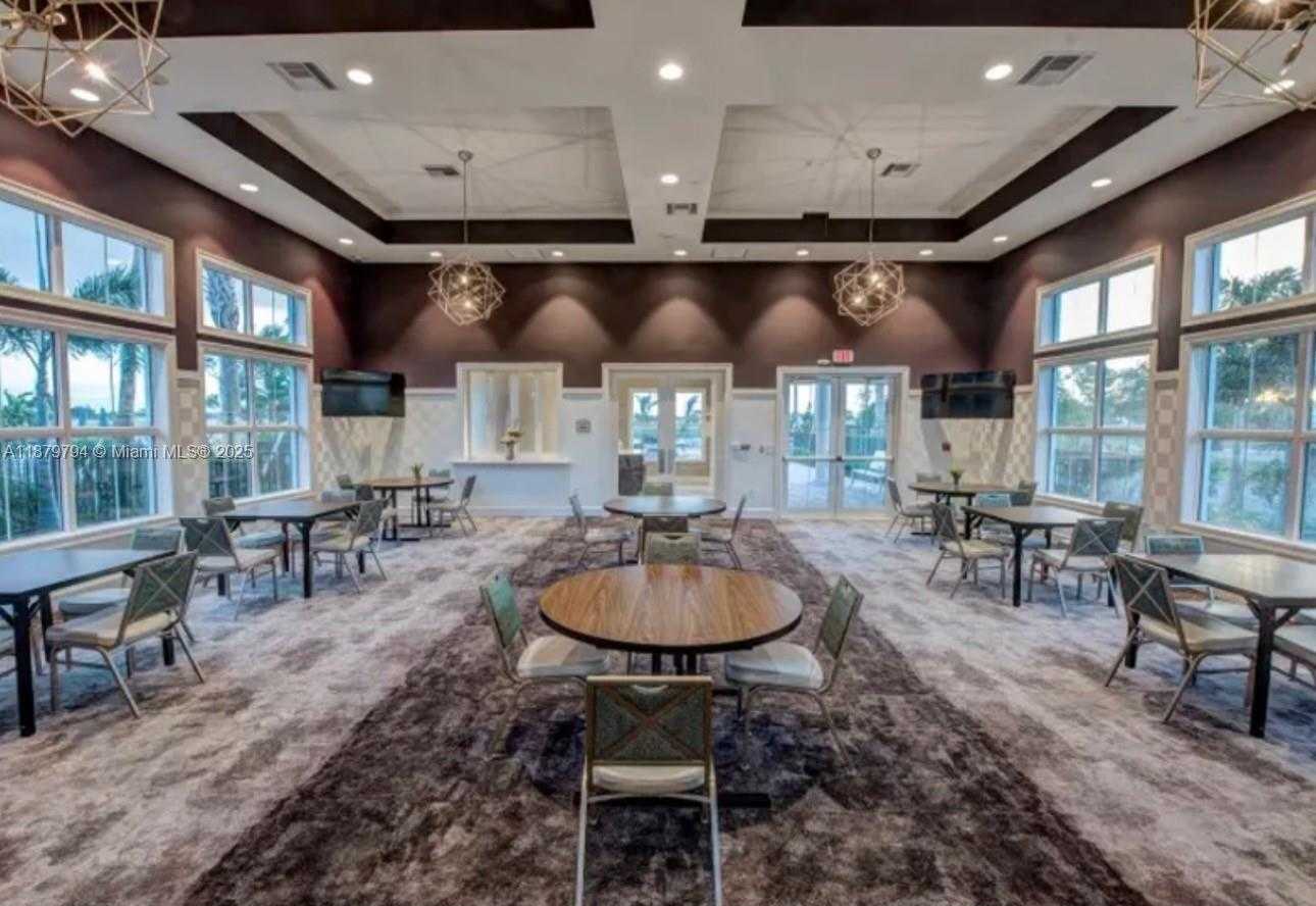 Small Image of 1422 SILK OAK DR, Hollywood Number 38