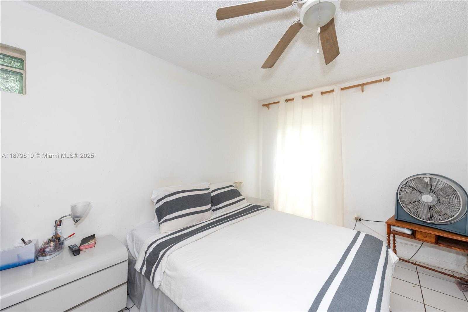 Small Image of 2920 SOUTH WEST 1ST AVE, Miami Number 19