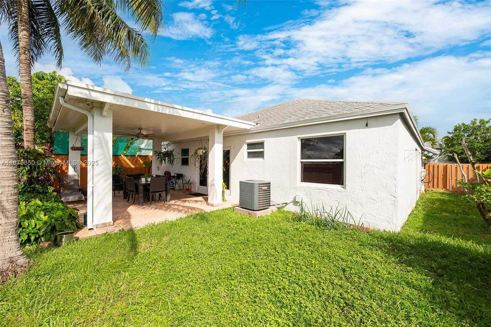 Small Image of 10340 SOUTH WEST 208TH LN, Cutler Bay Number 31