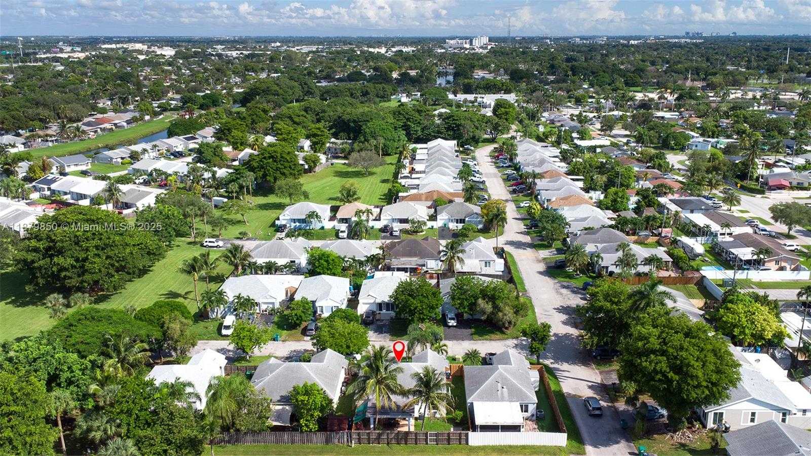 Small Image of 10340 SOUTH WEST 208TH LN, Cutler Bay Number 39