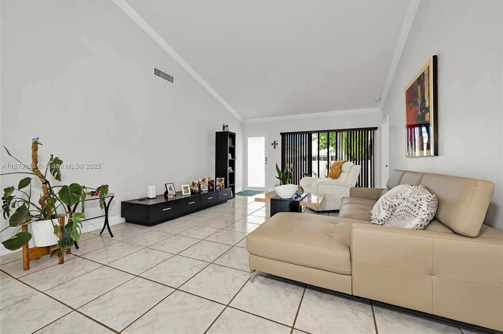 Small Image of 10340 SOUTH WEST 208TH LN, Cutler Bay Number 9