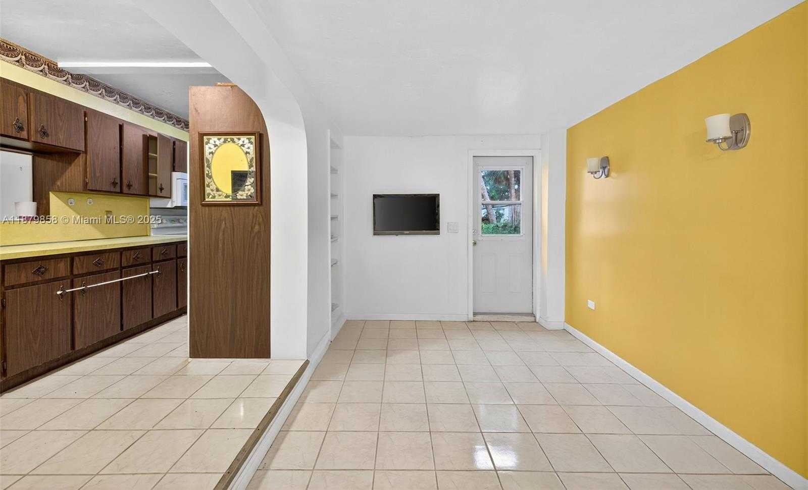 Small Image of 1460 NORTH EAST 173RD ST, North Miami Beach Number 18