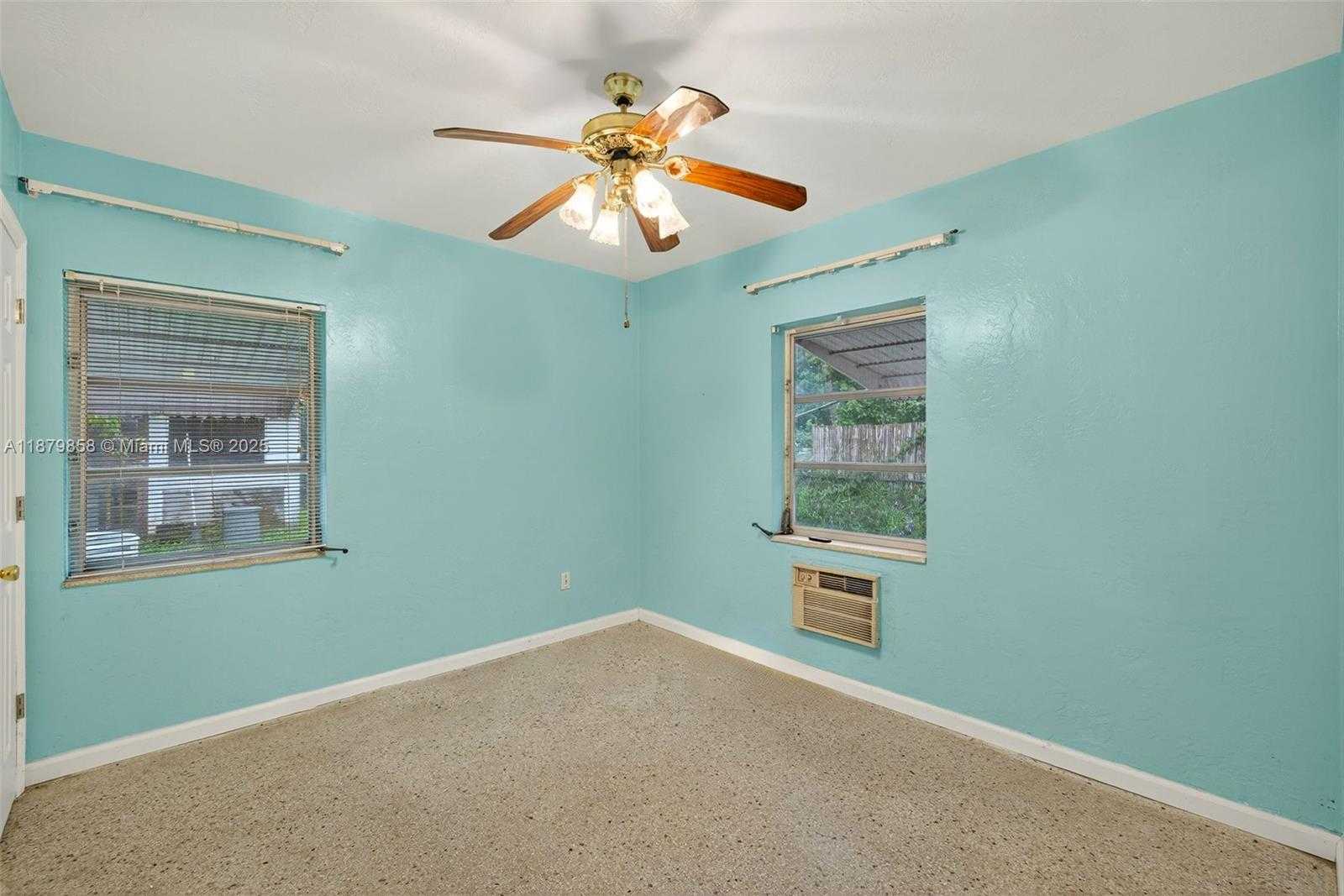 Small Image of 1460 NORTH EAST 173RD ST, North Miami Beach Number 22