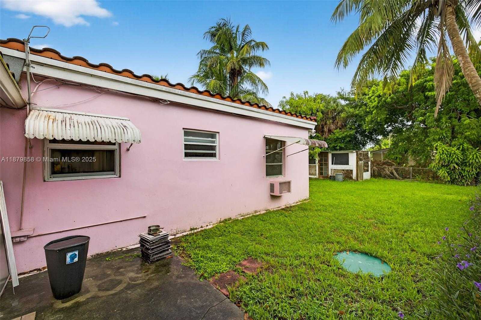 Small Image of 1460 NORTH EAST 173RD ST, North Miami Beach Number 23