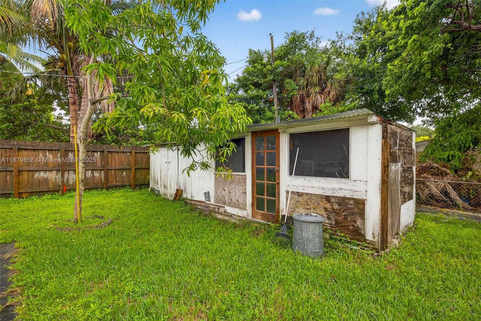 Small Image of 1460 NORTH EAST 173RD ST, North Miami Beach Number 26