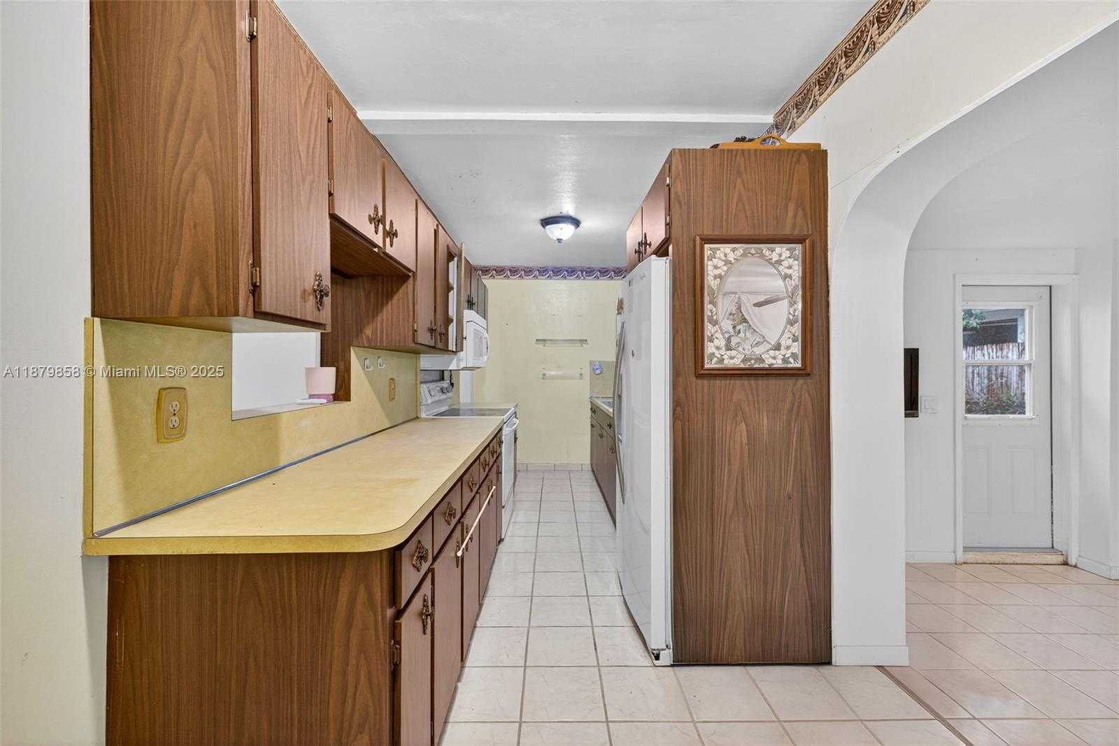Small Image of 1460 NORTH EAST 173RD ST, North Miami Beach Number 9