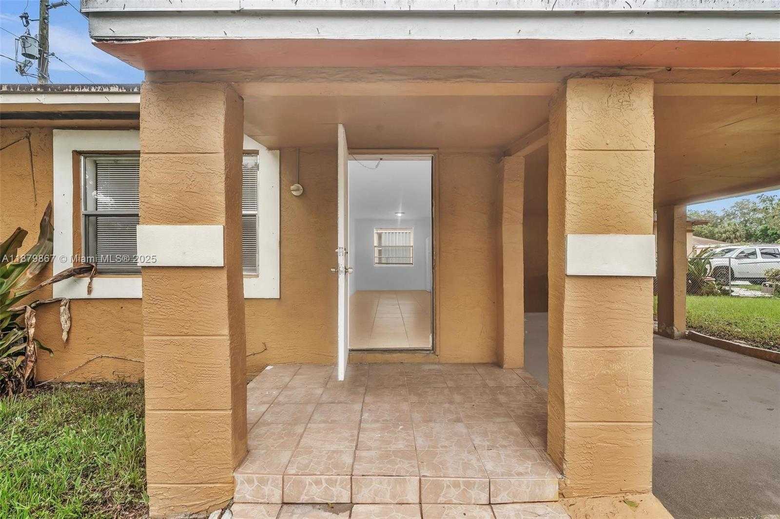 Small Image of 2800 NORTH WEST 6TH CT, Fort Lauderdale Number 4