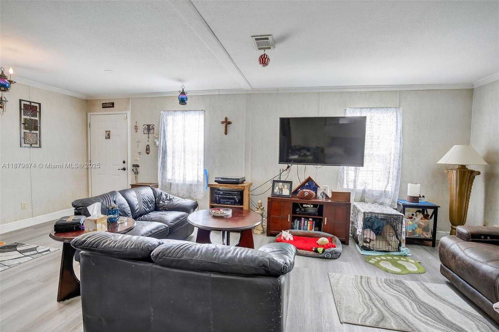 Small Image of 21651 NORTH WEST 3RD ST, Pembroke Pines Number 14